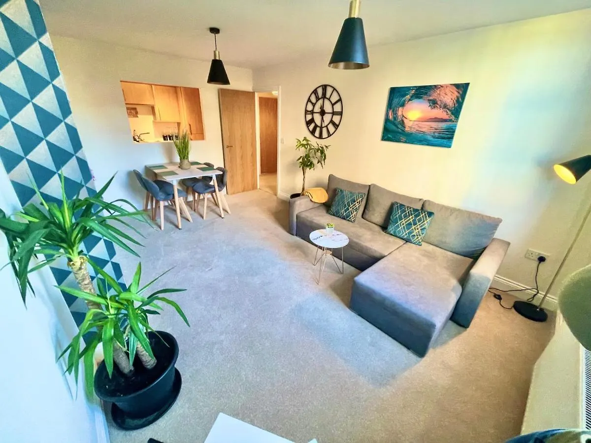 A Stylish Retreat - Super King Bed - Heart Of Town Centre - 5 Mins Stroll To Beach Bournemouth