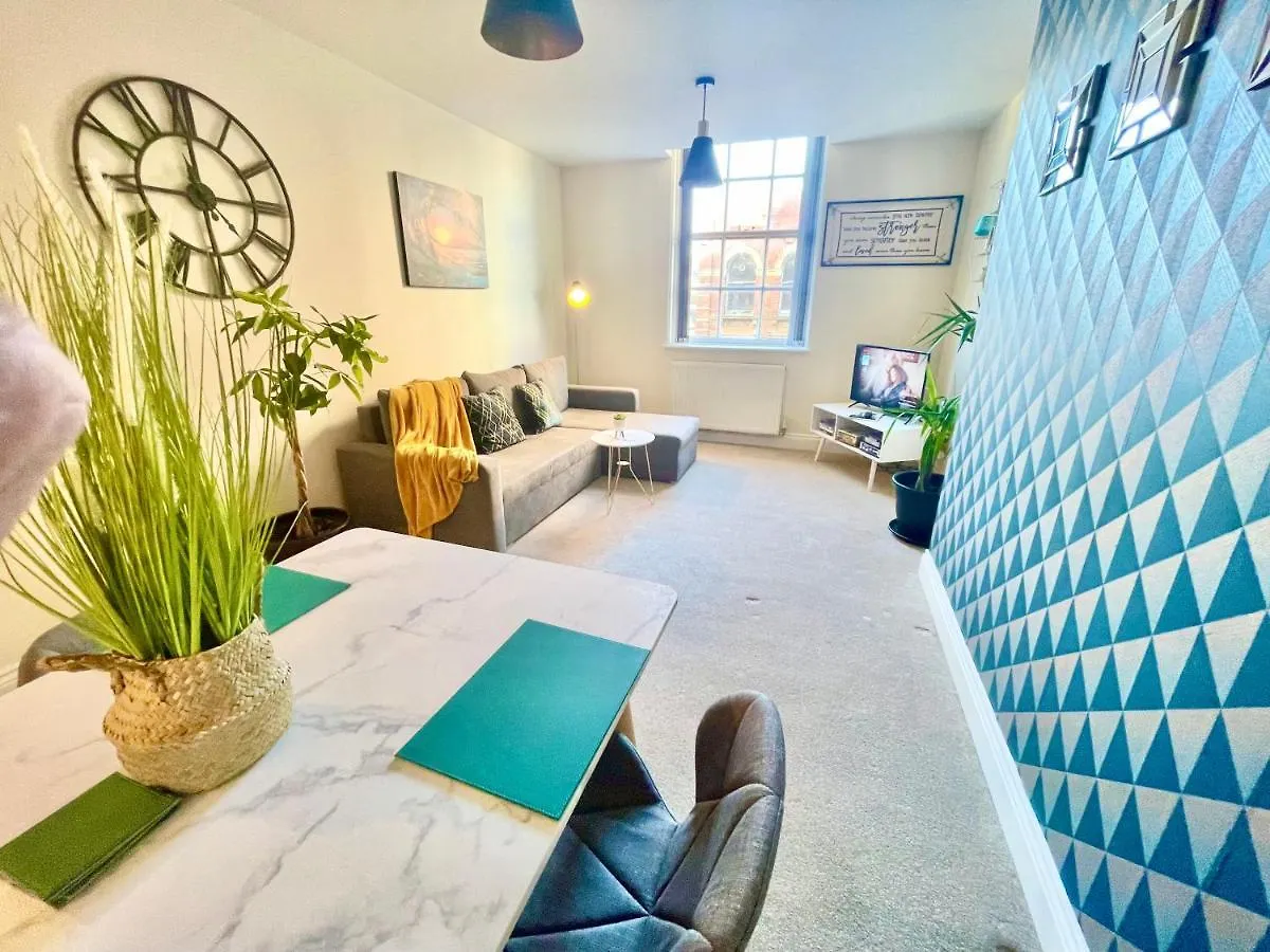 A Stylish Retreat - Super King Bed - Heart Of Town Centre - 5 Mins Stroll To Beach Bournemouth 0*,  United Kingdom